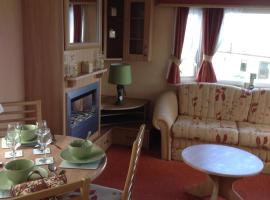 Happy Days Holidays, pet-friendly hotel in Flamborough