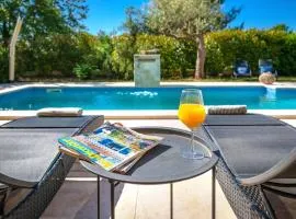 Spacious holiday house - pool / jacuzzi / sauna / playground / 8+2