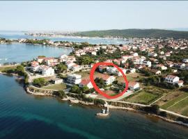 Apartman Barbir, casa de huéspedes en Sukošan