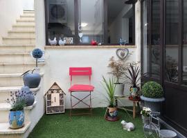 Ô 36 Rempart Sud B&B, bed and breakfast v destinaci Aigues-Mortes