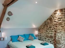 Le Cottage de L Abbaye, hotel with parking in Lonlay-lʼAbbaye