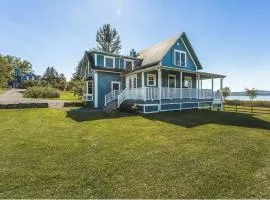 North House - Lovely Lac-Brome 3 Bedroom Lakefront Cottage