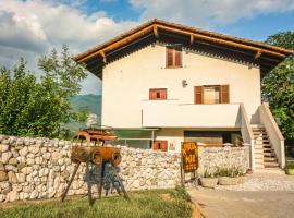 Apartma M&R, hotel with parking in Tolmin