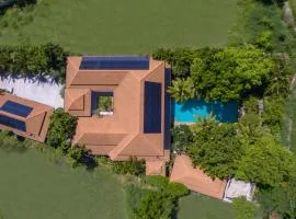 6 Bedroom Luxury Tropical Villa PH125