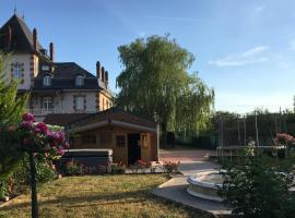 Gite Logis des Fontaines, hotel s parkováním v destinaci Raon-lʼÉtape