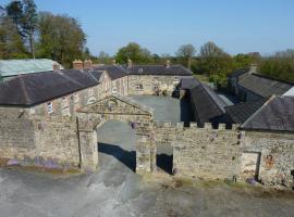 Castlehamilton Cottages and Activity Centre, holiday rental in Cavan