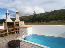 Montejunto Villas-Casa do Esquilo, casa de férias em Cadaval