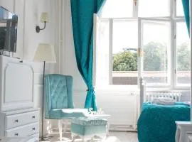 Old Town Square Apartment Novi Sad