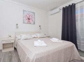 Apartments PETRUSIC, lejlighed i Makarska