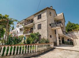 Apartments Bonaca, hotel em Igalo