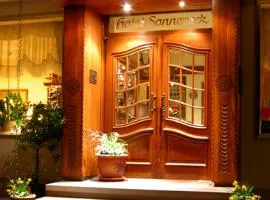 Landhotel Sonneneck - Breuna im Naturpark