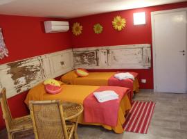 Ellysblue Guesthouse, villa i Pizzo