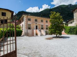 Villa Melangola, hotel din Camaiore