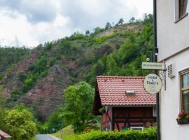Hotel & Ferienwohnungen Bohlenblick, hotell i Saalfeld