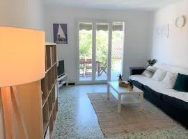 Beaux appartements climatisés - 3 pièces - espaces extérieurs - parking - proche plage