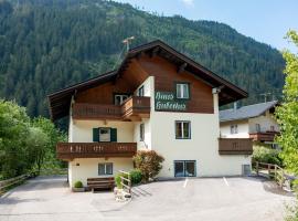 Ferienhäuser Mayrhofen، فندق في مايرهوفن