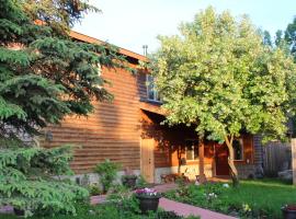 Maria's Creekside B&B, отель в Анкоридже