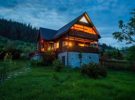 Chalet M, hotel with parking in Lunca Bradului