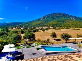 Casa Rural Encinar de las Flores, hotel din Los Navalucillos