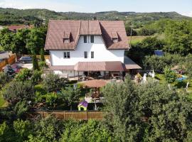 Podgoria Guesthouse- Camere de închiriat, khách sạn lãng mạn ở Oradea