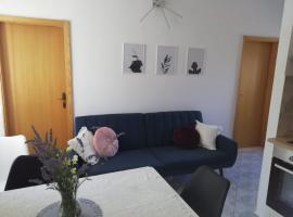 Apartman Marina, apartment in Dol