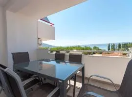 Apartman Mira- Omis
