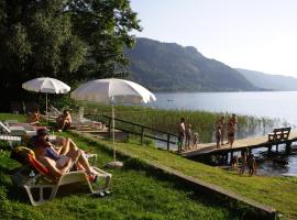 Seehaus Karantanien am Ossiacher See, hotel di Ossiach