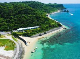 413 Hamahiga Hotel＆Cafe, hotel en Uruma