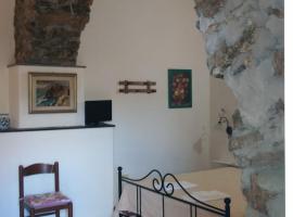 Appartamento Il Girasole, apartment in Montale