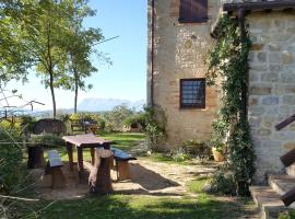 Old House, hotell sihtkohas Penna San Giovanni