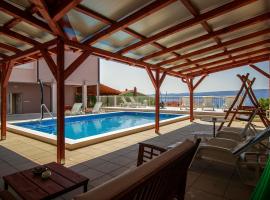 Apartments ZINA, hotel v destinaci Lokva Rogoznica