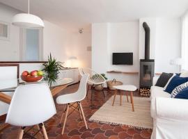 Casa Blanca Beach Apartment, hotel en Torredembarra