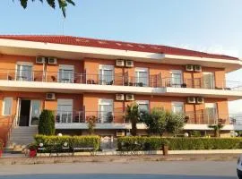 Denis Studios and Apartments