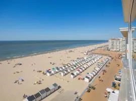 Ostend Seasight Luxury Apartment with free private parking
