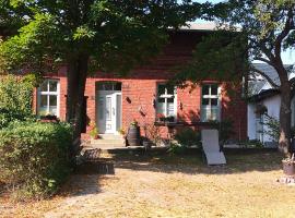 Wohnung Luv - Alte Schule, hotel in Glowe