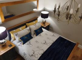 Smart & Stylish Holiday Apartment in the city centre, hotel cerca de Estación de tren Inverness, Inverness