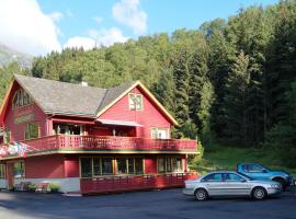 Kvamsdal Pensjonat 3, B&B in Eidfjord