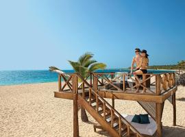 Secrets Royal Beach Punta Cana - Adults Only - All Inclusive، فندق في بونتا كانا