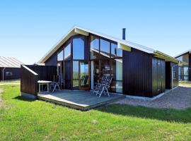 8 person holiday home in Ulfborg, feriehus i Thorsminde