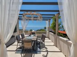 Villa Vesna with heated pool
