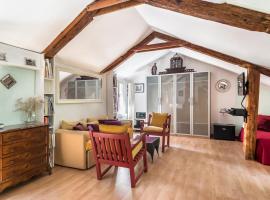 Ca Lorosa Cosy and comfortable Loft at Castello, khách sạn ở Venice