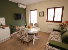 로빈에 위치한 호텔 Apartments Paola