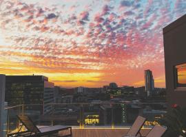 Alex Perry Hotel & Apartments, hotel in Fortitude Valley, Brisbane