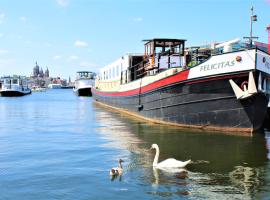 Felicitas, barco en Ámsterdam