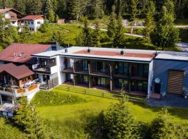 Hotel Garni Isarlodge Wiesenhof – hotel w mieście Scharnitz