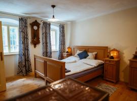 Apartmány Rodný dom Deža Hoffmanna, hotel in Banská Štiavnica