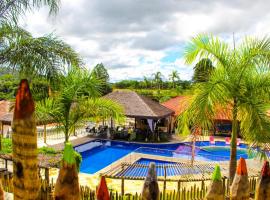 Parque Do Avestruz Eco Resort, hotell i Esmeraldas