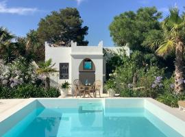 Kasbah Andaluz guest house, hotel in Chiclana de la Frontera