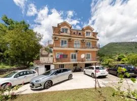 Apartments Pelle