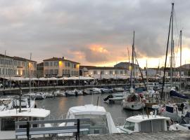 Les voiles rouges, hotel v destinaci Saint-Martin-de-Ré